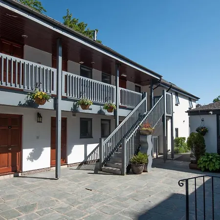 The Windermere At The Wateredge Inn, فندق